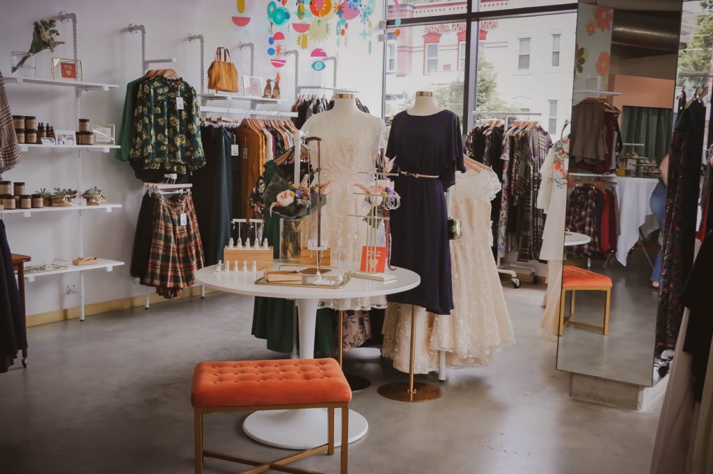 modcloth DC fitshop, Dc lifestyle, store opening, dc love, dc blogger, fashion store, online retailer, shopping, stylist, fashion scene in DC, blogger, lifestyle, clothes, trend talk, myriad musings modcloth DC fitshop, Dc lifestyle, store opening, dc love, dc blogger, fashion store, online retailer, shopping, stylist, fashion scene in DC, blogger, lifestyle, clothes, trend talk, myriad musings