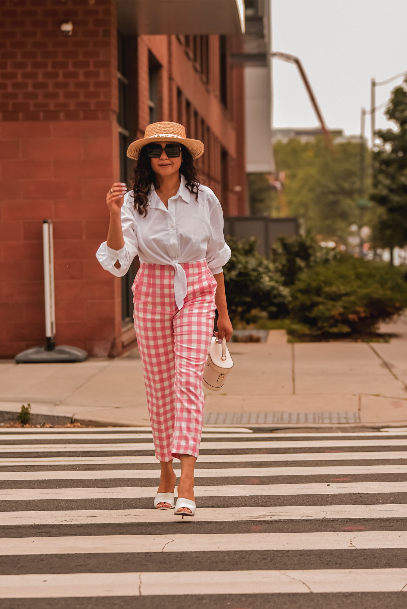 curly hair for summer, high waisted Zara gingham pants, white mule sandals, resort style, fashion blogger, myriad musings, style influencer, Saumya Shiohare 